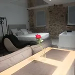 The Romantic Loft *